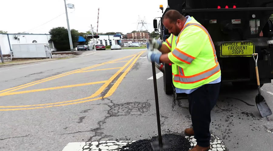 Failing-road-base-pothole-repair