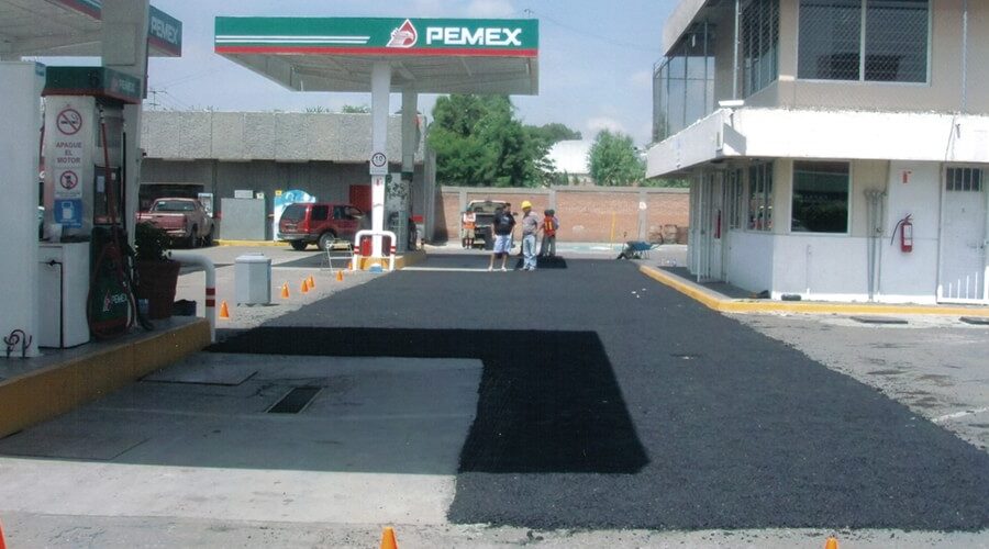 mexico-puebla-pemex-gas-station-parking-lot-repairs